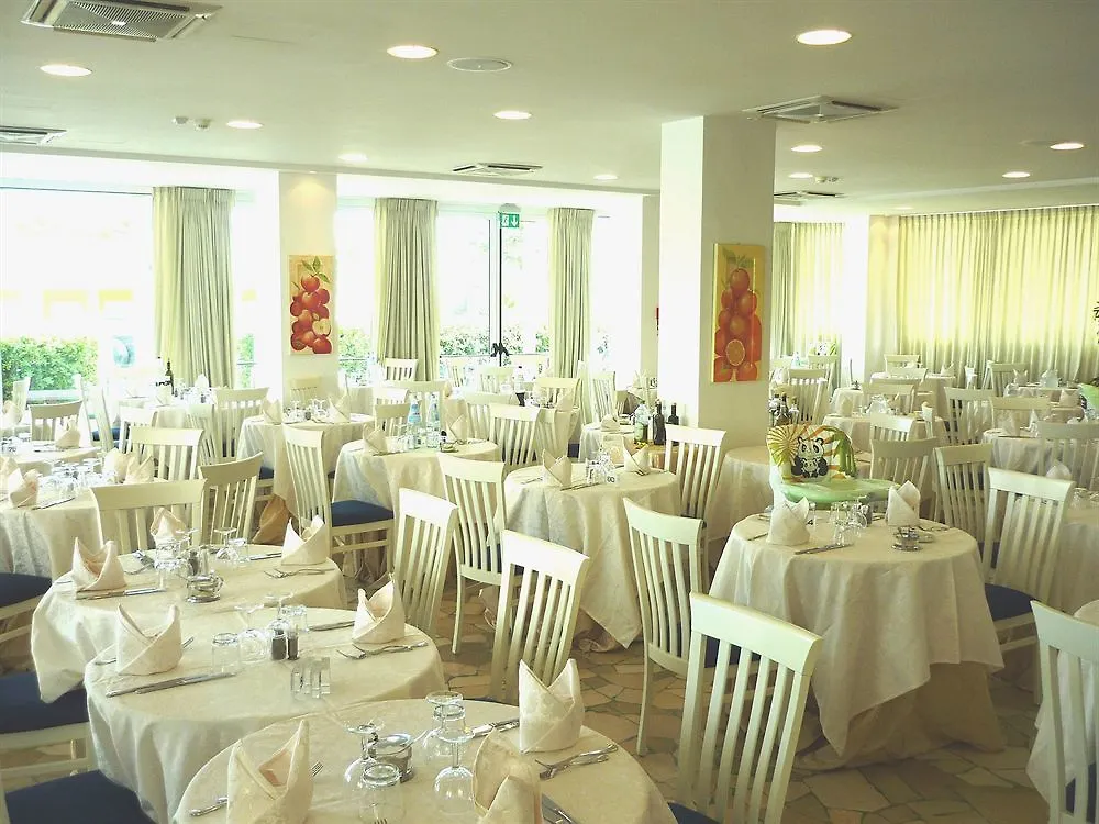 Hotel Ca' Bianca Riccione Italie